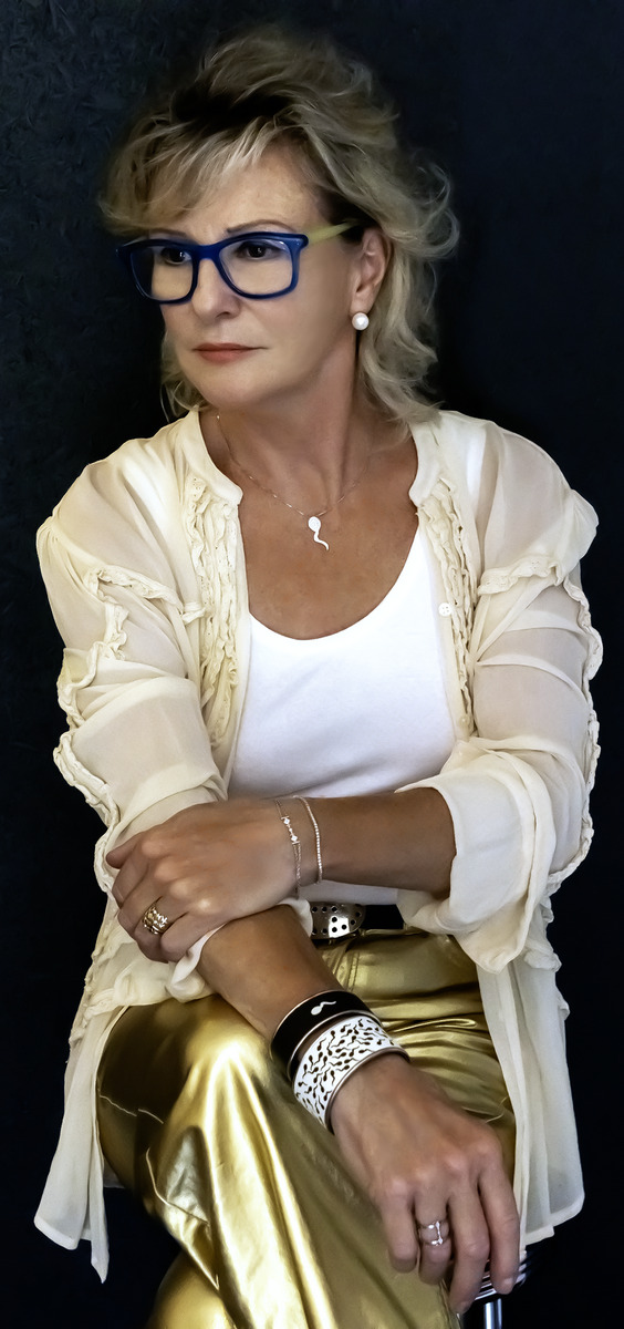 Collection-FLEUR-de-LYS-Cosmopolitan-osez-le-centre-ville-publicite-bcg-designer-prestige