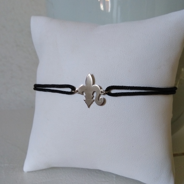 Fleur de Lys Taille 1,6 cm  Bracelet sur Cordon Argent Rhodié